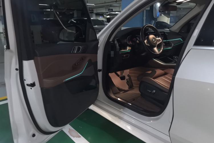 Used BMW X5 2020 xDrive30i M Sport Package Driver Seat