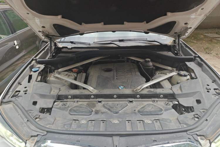 Used BMW X5 2020 xDrive40i M Sport Package Engine Bay