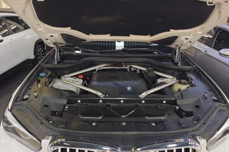 Used BMW X5 2020 xDrive30i M Sport Package Engine Bay