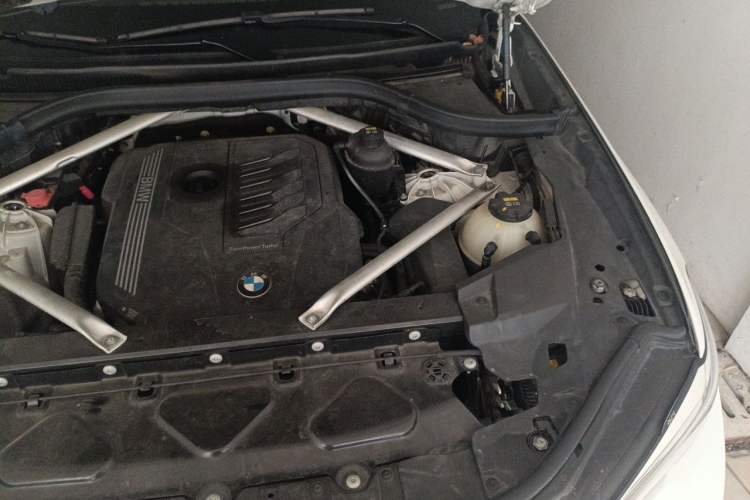Used BMW X5 2020 xDrive40i M Sport Package Engine Bay Left