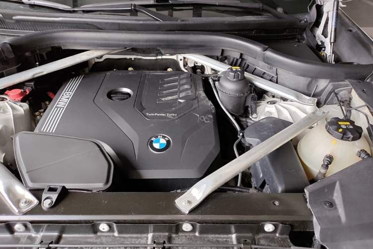 Used BMW X5 2020 xDrive30i M Sport Package Engine Bay Left