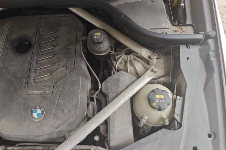 Used BMW X5 2020 xDrive40i M Sport Package Engine Bay Left
