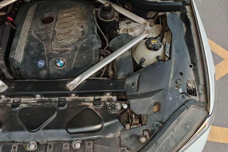 Used BMW X5 2020 xDrive40i M Sport Package Engine Bay Left