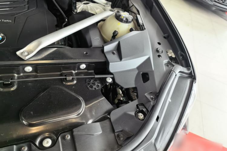 Used BMW X5 2020 xDrive40i M Sport Package Engine Bay Left