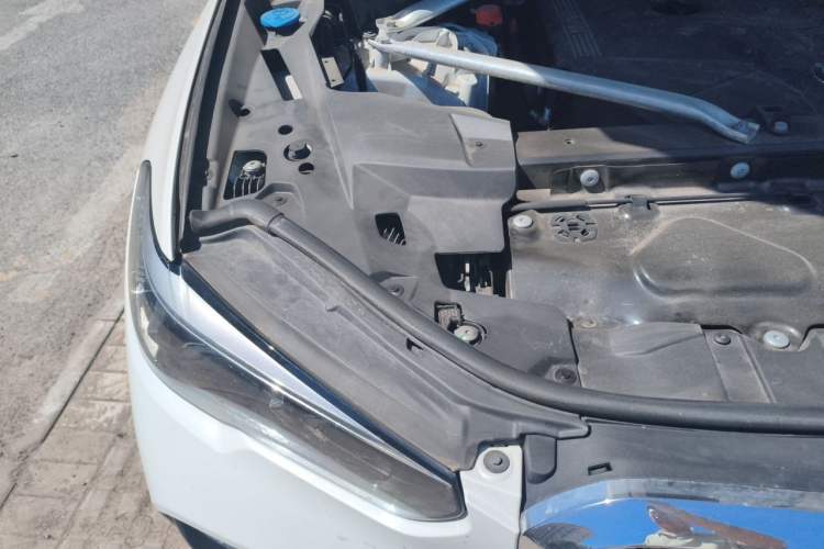 Used BMW X5 2020 xDrive30i M Sport Package Engine Bay Right