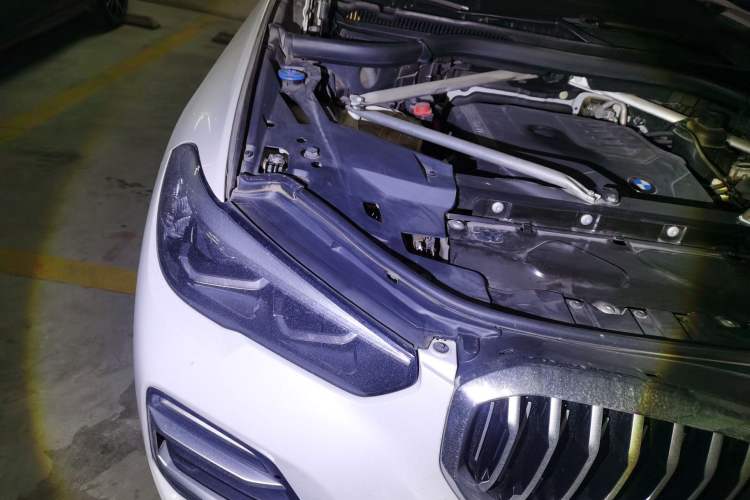 Used BMW X5 2020 xDrive30i X Design Package Engine Bay Right