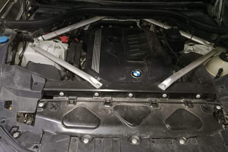 Used BMW X5 2020 xDrive40i M Sport Package Engine Bay