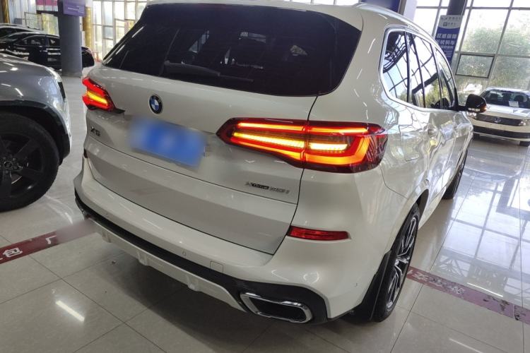 Used BMW X5 2020 xDrive30i M Sport Package Exterior 5