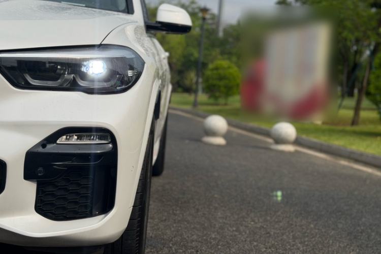Used BMW X5 2020 xDrive30i M Sport Package Exterior 6
