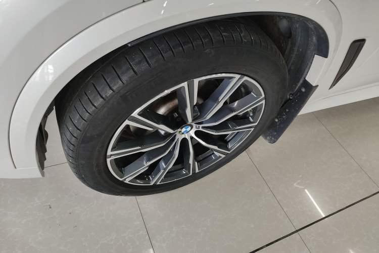 Used BMW X5 2020 xDrive30i M Sport Package Exterior 7