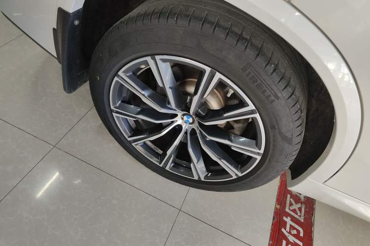 Used BMW X5 2020 xDrive30i M Sport Package Exterior 8