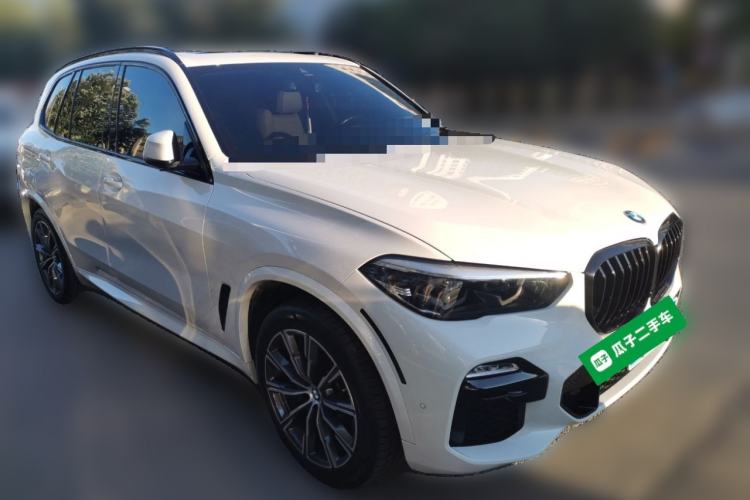 Used BMW X5  Front Right 45 Deg