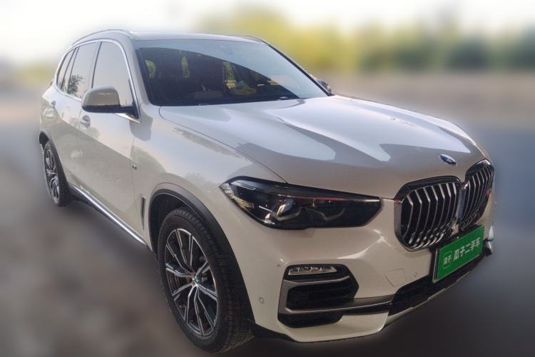 Used BMW X5 2020 xDrive30i X Design Package Front Right 45 Deg
