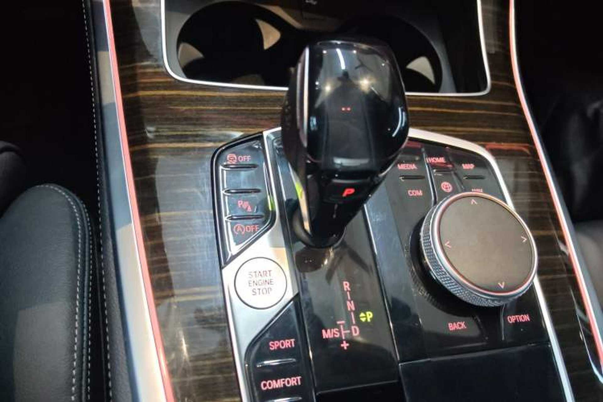 Used BMW X5 2020 xDrive40i XLine U.S. specification Gear Lever