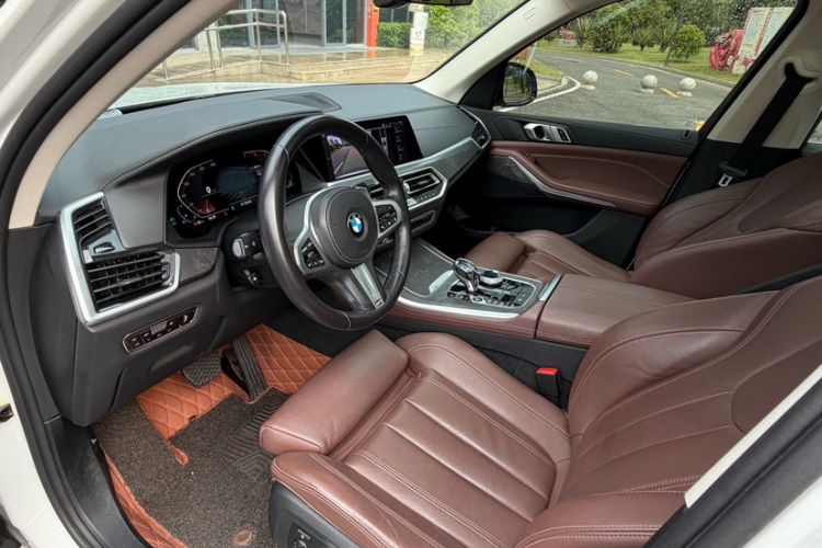 Used BMW X5 2020 xDrive30i M Sport Package Interior 9