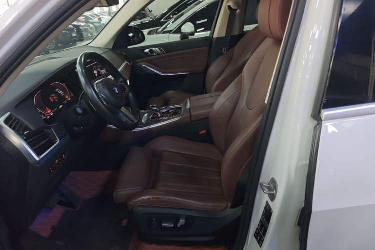 Used BMW X5 2020 xDrive30i M Sport Package Left Front Seat