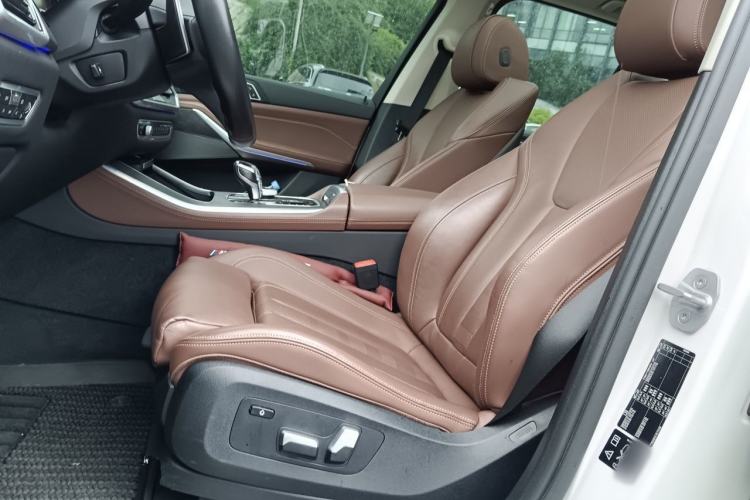 Used BMW X5 2020 xDrive40i M Sport Package Left Front Seat