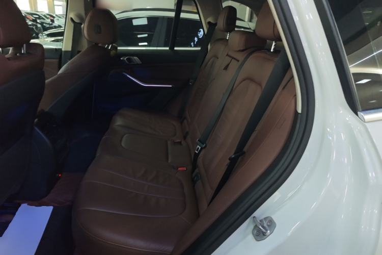 Used BMW X5 2020 xDrive30i M Sport Package Left Rear Seat