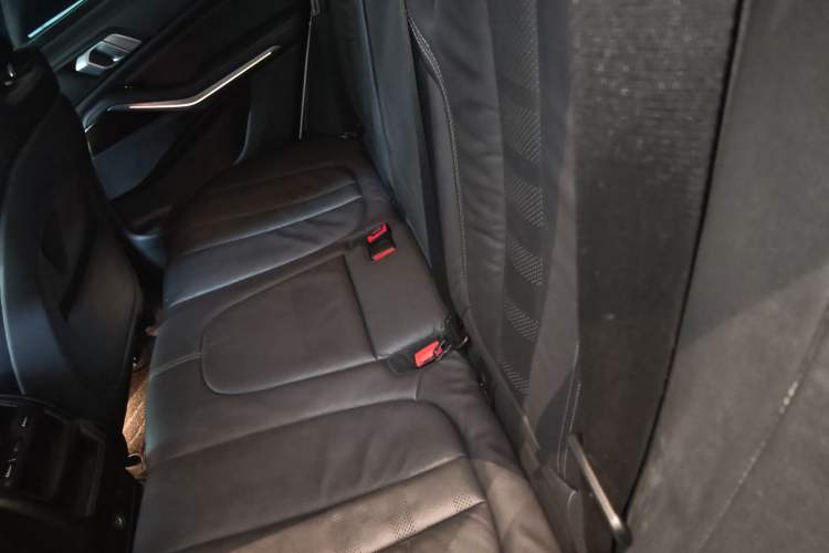 Used BMW X5 2020 xDrive40i XLine U.S. specification Left Rear Seat