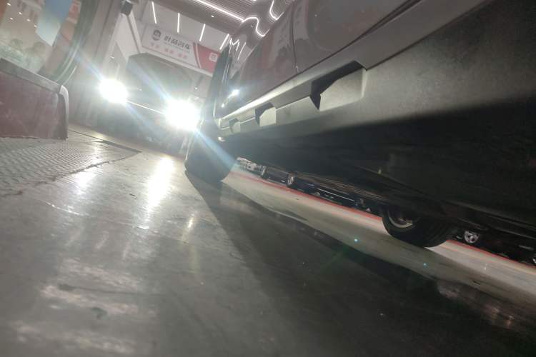 Used BMW X5 2020 xDrive30i X Design Package Left Side Sill