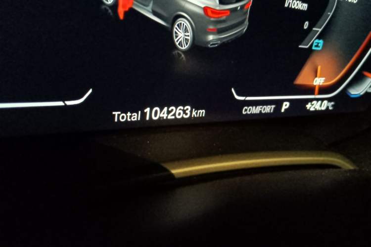 Used BMW X5 2020 xDrive40i M Sport Package Odometer Close Up