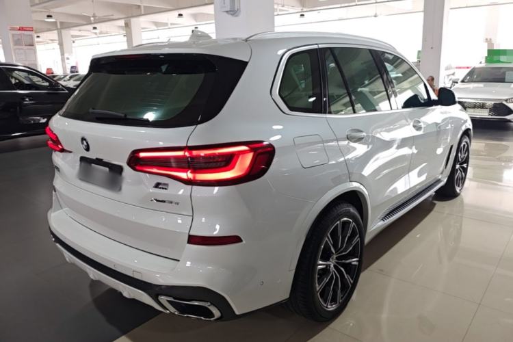 Used BMW X5 2020 xDrive30i M Sport Package Rear Right 45 Deg