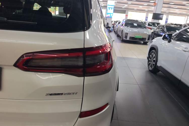 Used BMW X5 2020 xDrive30i M Sport Package Right Rear Taillight