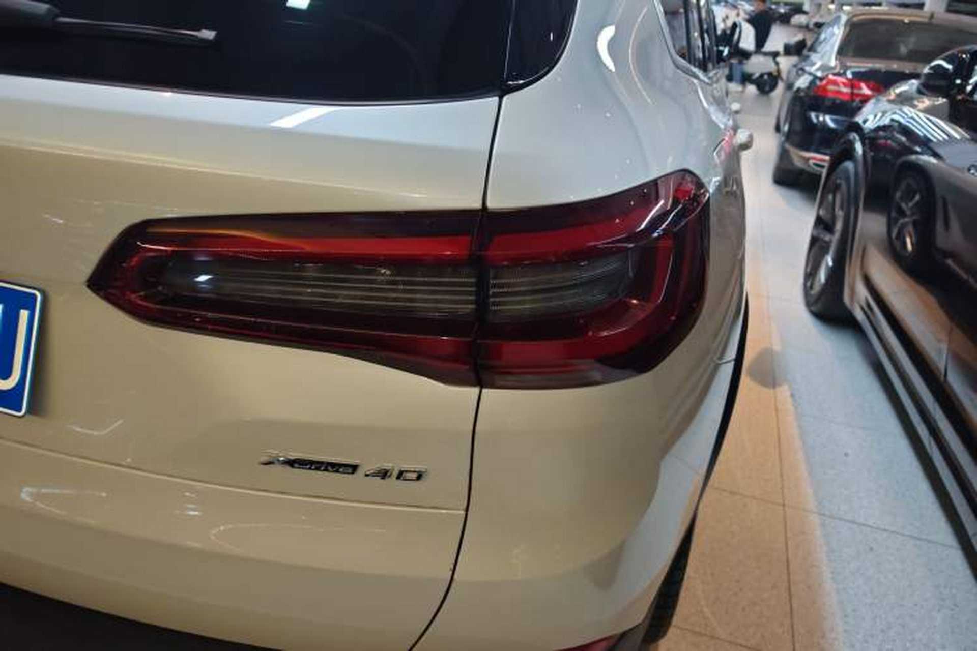 Used BMW X5 2020 xDrive40i XLine U.S. specification Right Rear Taillight