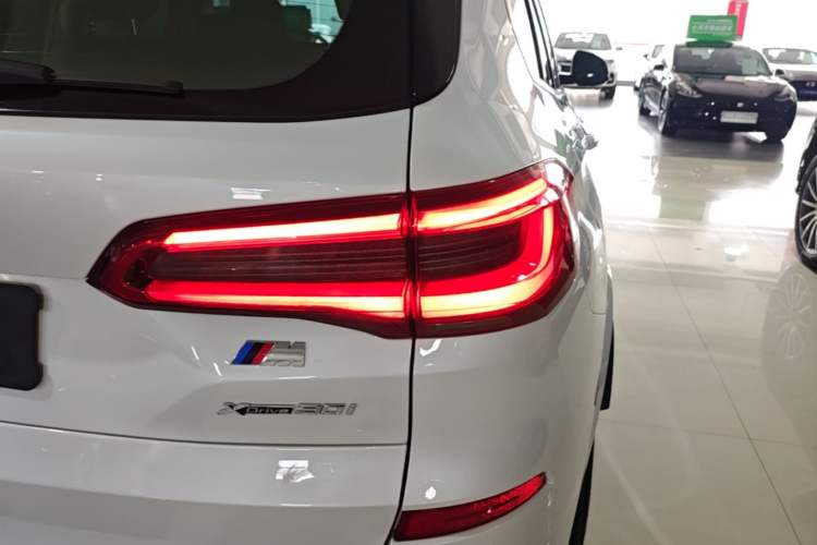 Used BMW X5 2020 xDrive30i M Sport Package Right Rear Taillight
