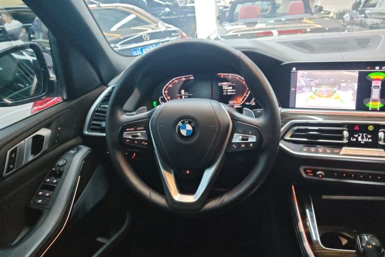 Used BMW X5 2020 xDrive40i XLine U.S. specification Steering Wheel