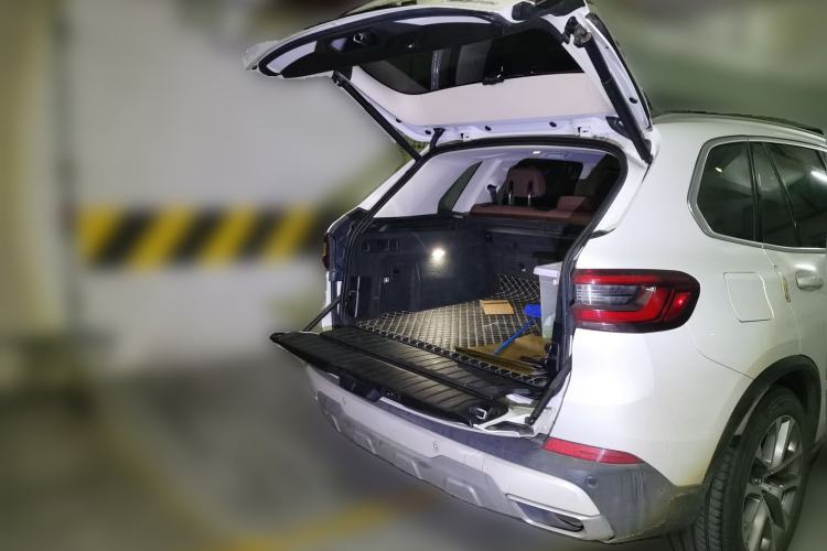 Used BMW X5 2020 xDrive30i X Design Package Trunk