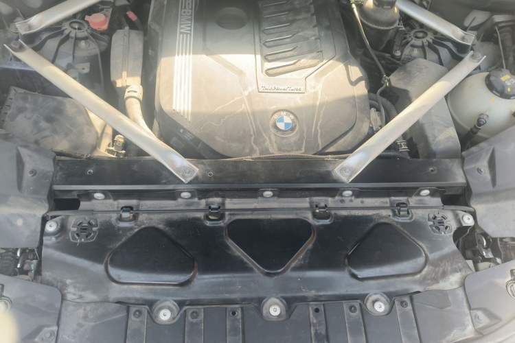Used BMW X5 2020 xDrive40i M Sport Package Engine Bay