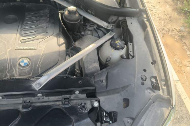 Used BMW X5 2020 xDrive40i M Sport Package Engine Bay Left