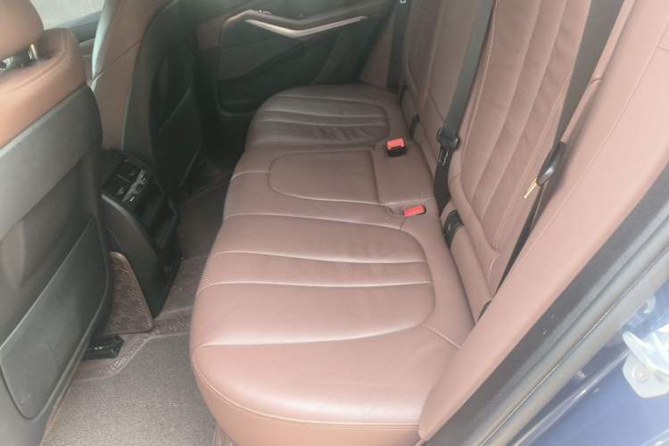 Used BMW X5 2020 xDrive40i M Sport Package Left Rear Seat