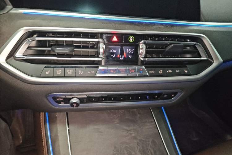 Used BMW X5 2021 Restyled xDrive40i M Sport Package Audio And AC Panel
