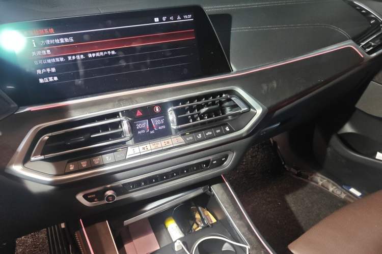 Used BMW X5 2021 Restyled xDrive40i Luxury Version M Sport Package Audio And AC Panel