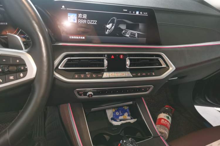Used BMW X5 2021 Restyled xDrive40i Luxury Version M Sport Package Audio And AC Panel