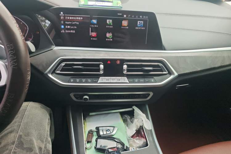 Used BMW X5 2021 xDrive40i Luxury Model with M Sport Package Audio And AC Panel