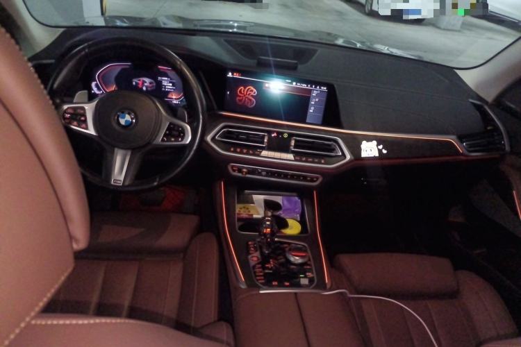 Used BMW X5 2021 xDrive40i Luxury Model with M Sport Package Center Console