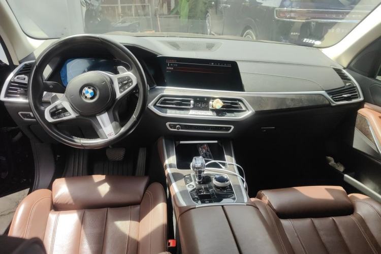 Used BMW X5 2021 Restyled xDrive30i M Sport Package Center Console