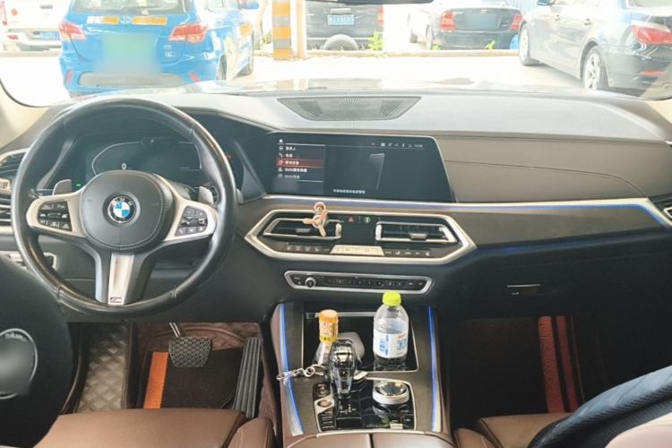 Used BMW X5 2021 xDrive40i Luxury Model with M Sport Package Center Console