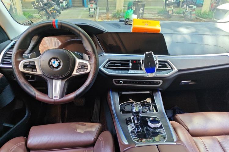 Used BMW X5 2021 xDrive30i M Sport Package Center Console