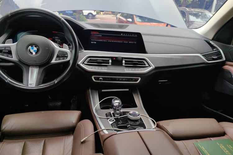 Used BMW X5 2021 xDrive30i M Sport Package Center Console
