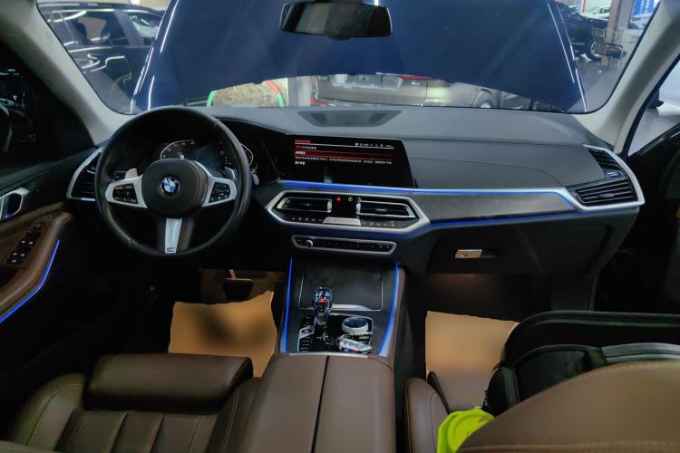 Used BMW X5 2021 Restyled xDrive30i M Sport Package Center Console
