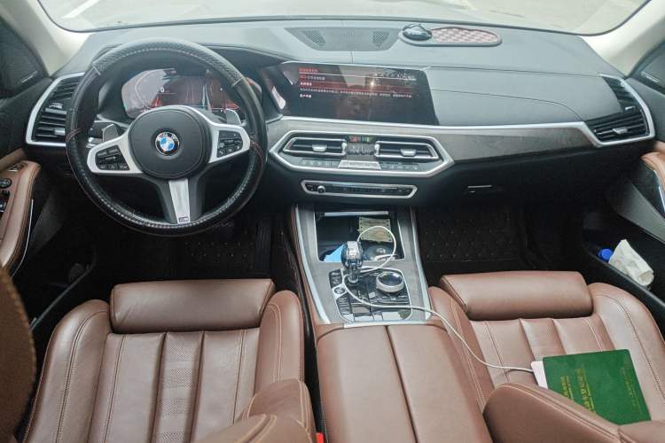 Used BMW X5 2021 xDrive30i M Sport Package Center Console