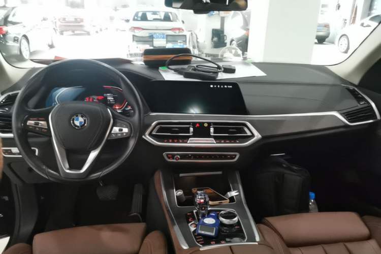 Used BMW X5 2021 xDrive30i X Design Package Center Console