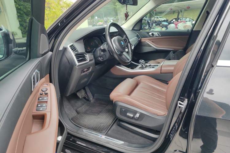 Used BMW X5 2021 xDrive40i M Sport Package Driver Seat