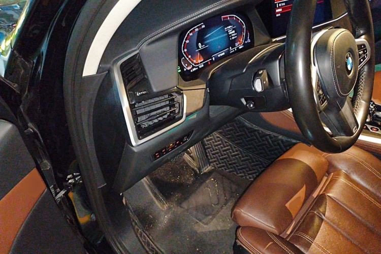Used BMW X5 2021 Restyled xDrive30i M Sport Package Driver Seat