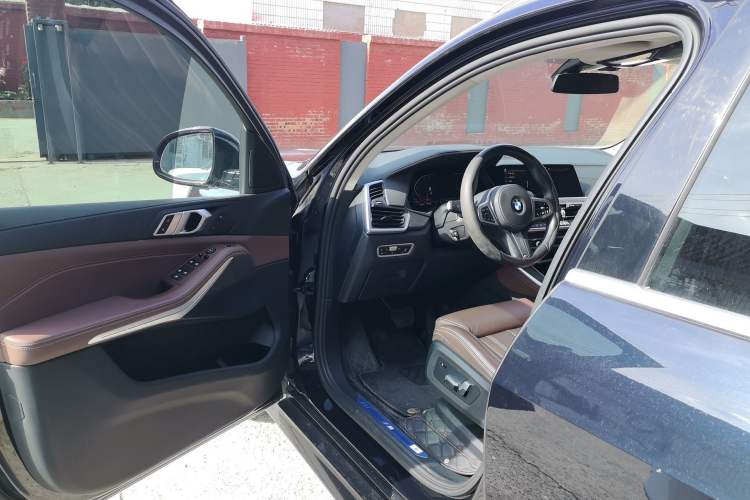 Used BMW X5 2021 Restyled xDrive30i M Sport Package Driver Seat