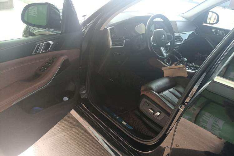 Used BMW X5 2021 xDrive30i M Sport Package Driver Seat